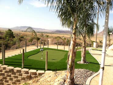Putting Green in Moreno Valley
