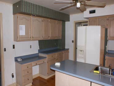 Kitchen Remodel (Before)
