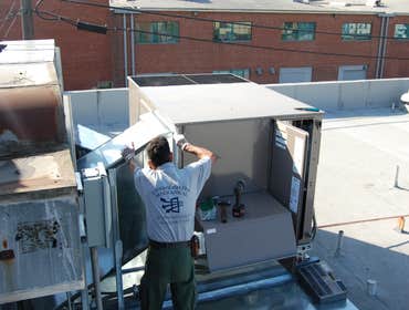 Project photos from Consolidated Mechanical Air Conditioning & Heating Inc Ford Graphics West Los Angles Branch, Package unit replacement