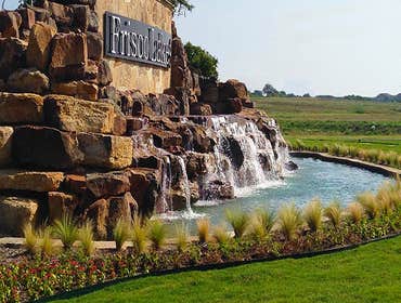 Commercial Aquatic/Amenity Centers and Entry Walls/Fountains