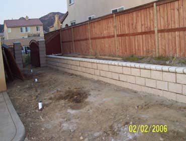 RETAINING WALL