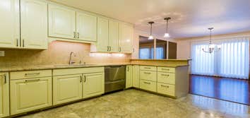 Granite Top, Tile Backsplash