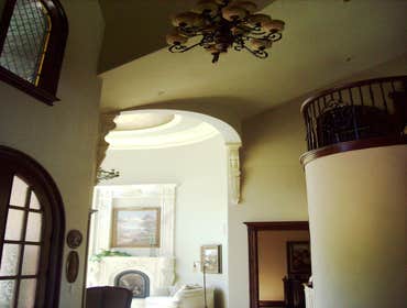 Sculpted walls by Domed Room