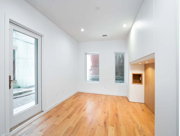 Clinton Hill 1600 sqft Duplex apartment, 3 badrooms 3 bathrooms