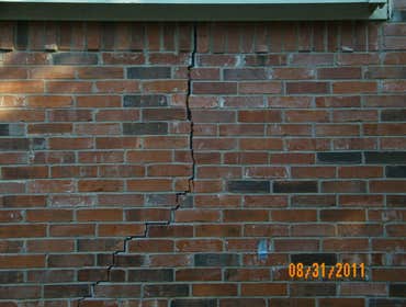 brick cracks