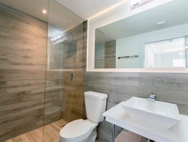 Modern bathroom