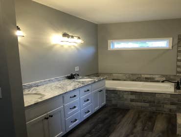 300 Ridge Road • Clarkesville