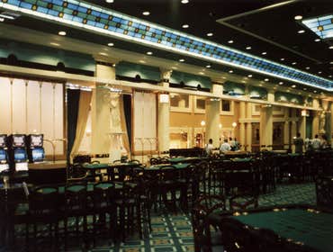 Club Hotel Casino Loutraki 441,200 sqft Five-star hotel & casino with theater, nightclub & restaurants 441,200 sqft
Recreational center with indoor a
