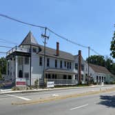 Colonial Gardens