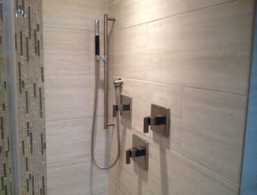 master shower set up with slid
