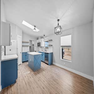 Tonopah,AZ Remodel We fully remodeled this 1500sqft home out in tonopah,AZ
Kitchen remodel
2 Bathroom remodels
Flooring
Paint