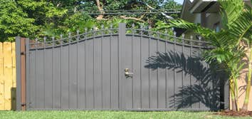 Photo(s) from NATIONAL FENCES OF MIAMI,INC Fences