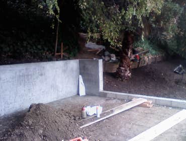 upper seating retaining wall