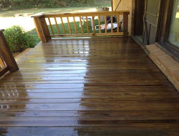 Lake Latonka Mercer County Pa Power Wash Deck Build & Railings , Stain Decks. 3 Coats.