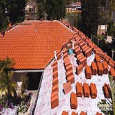 911 Roofing Builders