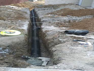 Roof drainage system