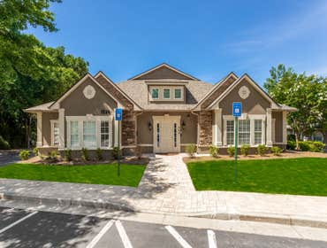BIS Benefits Location: Alpharetta, GA
​Services Utilized: Pre-Construction Services, Tenant Improvements, Shell Renovations
​Project Stats: 14,000 sf c