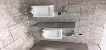 Retail Store Mens Bath