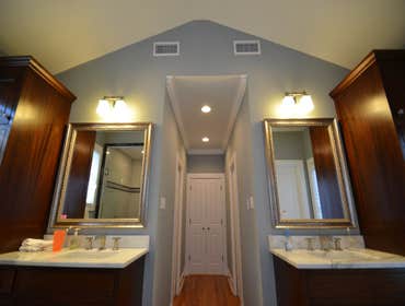 Works by Dakmak Construction C