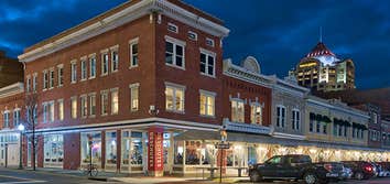 DESCHUTES ROANOKE TASTING ROOM