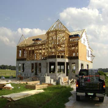 Lake Helen Residence This home was custom built with all of the upgrades for living green. By far the largest home in the city of Lake Helen. This pro