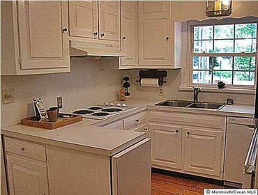 20 white oak dr Colts neck