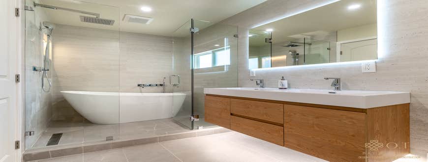 Photos by O.T Bay Builders -Master Bathroom Remodel Discover the perfect blend of style and innovation in this master bathroom remodel! ✨ Featuring...