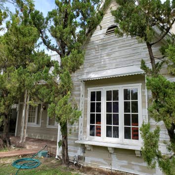 RESIDENTAL EXTERIOR A HOUSE EXTERIOR REPAIR AND PAINT