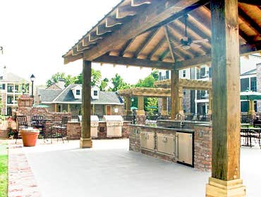 COATES BLUFF APARTMENTS Location: Shreveport, Louisiana