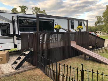Exterior staining painting