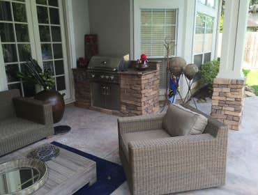 Outdoor Kitchens & Living Areas