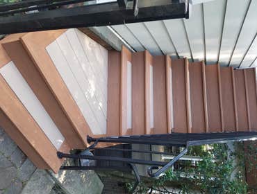 Deck stairs