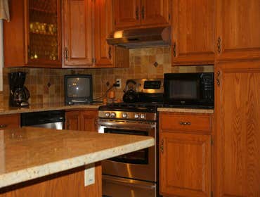 Works by Eos Granite And Tile