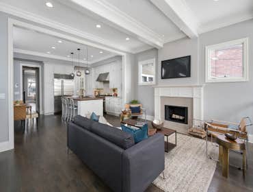 3635 Seeley New Construction - 3635 N Seeley
Located on a quiet one-way, tree lined street in Roscoe Village. This new construction 5 bedroom, 4.5 ba