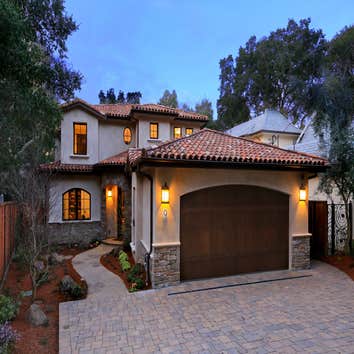 Menlo Park Custom New Home This beautiful new home is extremely well-constructed and designed for modern living with large rooms and abundant storage t