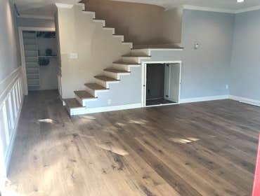 Palo Alto | Pre-finished Engineered Hardwood Floors Monarch Plank Pre-finished European Oak in Palo Alto, CA.
Installation of Monarch Foxley 5″ x 9