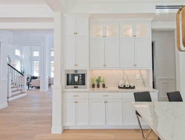 19348 Collier St, Tarzana, CA 91356 Brand new construction Cape Cod situated in the heart of Tarzana South of the Blvd, just a block from Ventura Blvd'