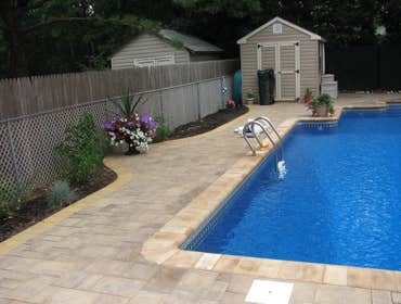 Cambridge pavers pool patio