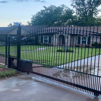 Fence Fanatics
