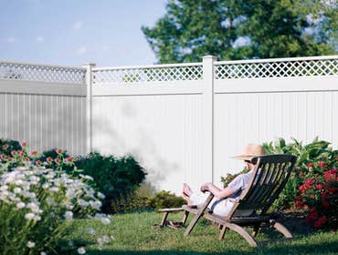 Wood & Vinyl Fence