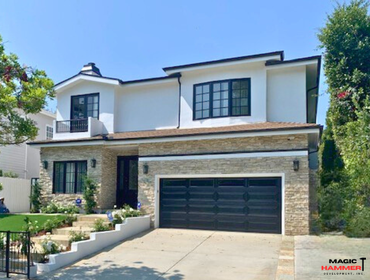 Exterior Projects ✔️ Front and back of the house — all new
✔️Backyard and pool area fully redone
✔️Outdoor shower built from scratch
✔️Clean, modern