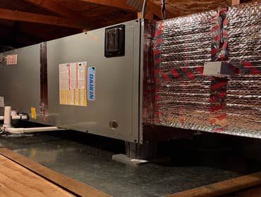 Daikin Installation in Berkeley ? Another flawless Daikin installation by FUSE HVAC & Electrical! ?❄️
Meet our top technician, Millie, making sure ever