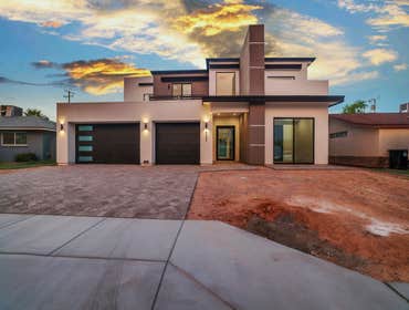 HOUSE COMPLETE