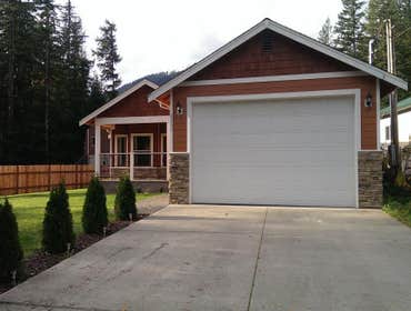 maple falls house