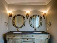 Photos from Luxe Homes