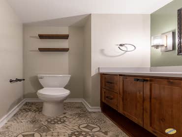 Refined Vintage Bathroom Elevate Your Bathroom's Style! Opted for a color that exudes freshness and sophistication, complementing the porcelain mosaic 