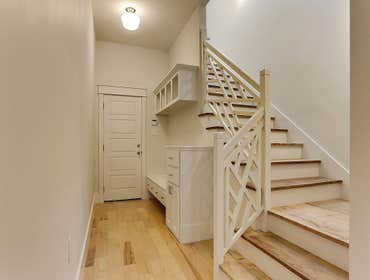 Carriagewood Estates Custom Home Custom 4 bedroom 3 and 1/2 bath home
3,800 square feet of living area and 5,355 total square feet
336 sqft screened 