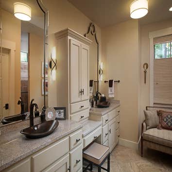 PRIVATE RESIDENCE - JOHN SOAVE CUSTOM BUILDER