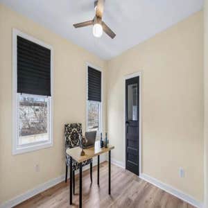 Middle bedroom