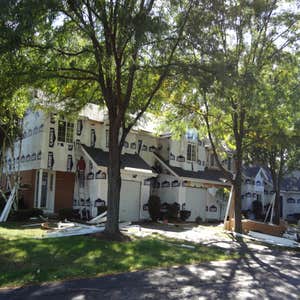 Bay Point Apartments Remove and Replace vinyl siding on 20 building apartments in Dayton Ohio